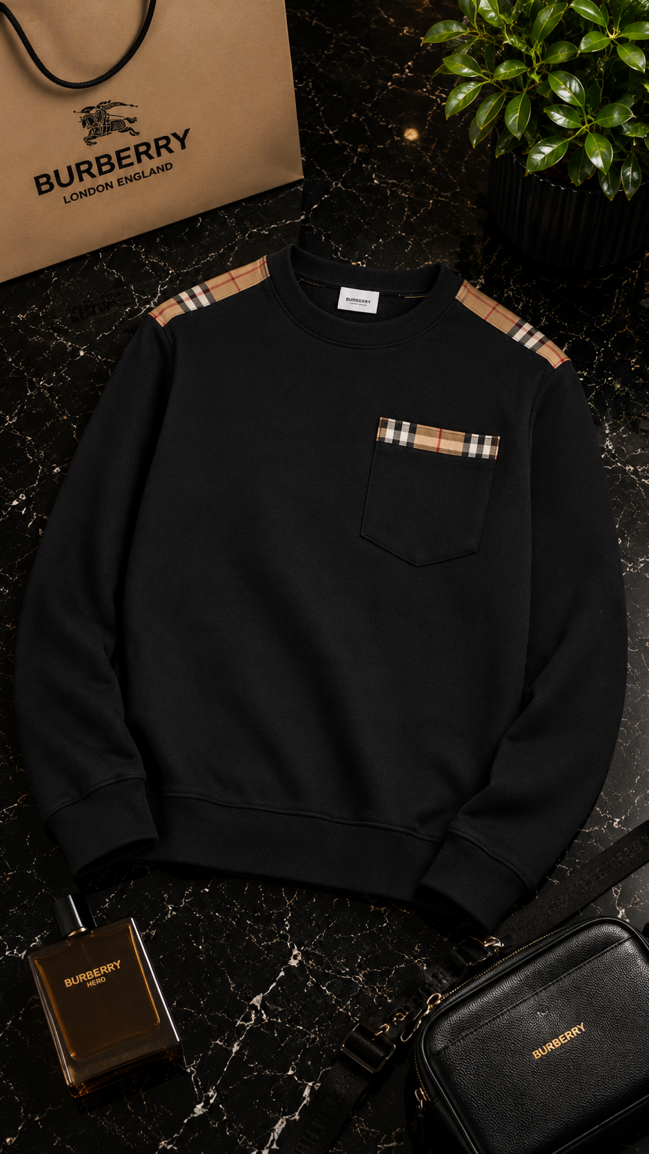 Burberry – Sweat Noir Détails Check Signature