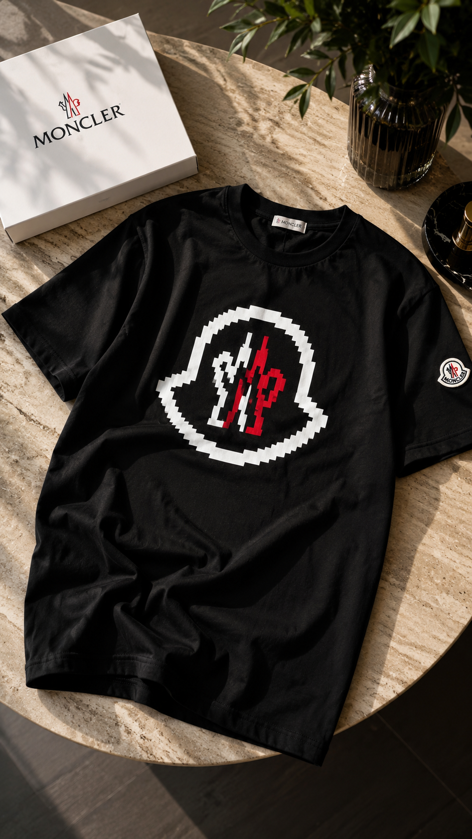 Moncler – T-shirt Noir Logo Pixel Art