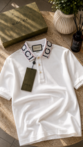 Gucci – Polo Blanc Col GG Brodé