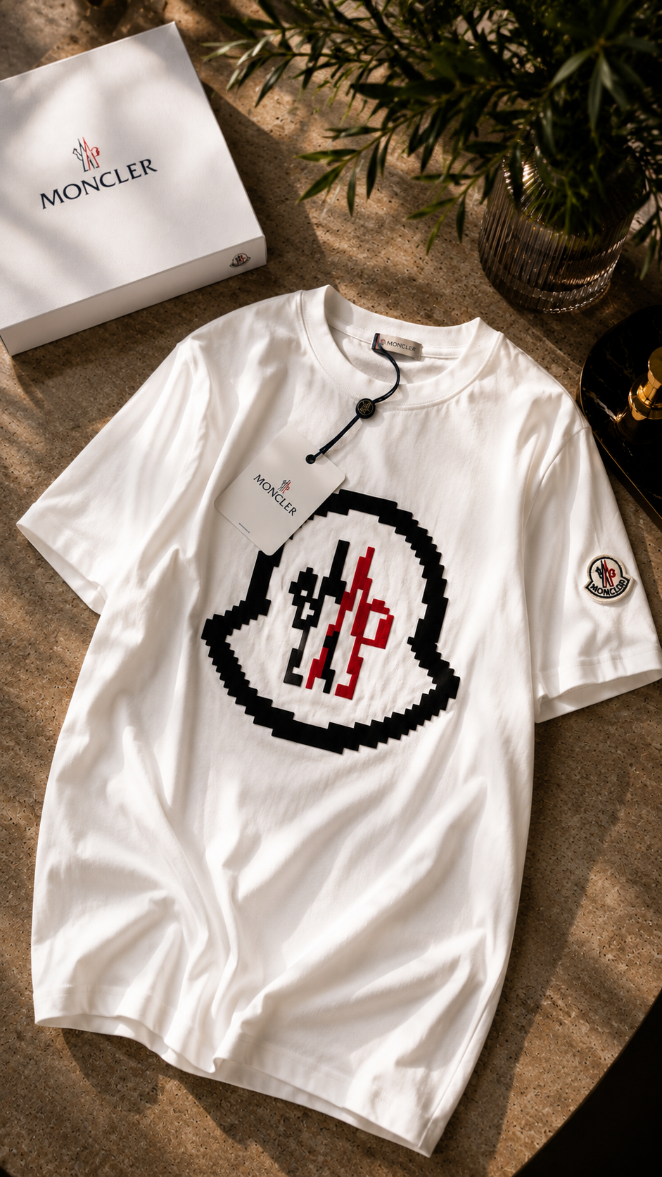 Moncler – T-shirt Blanc Logo Pixel Art