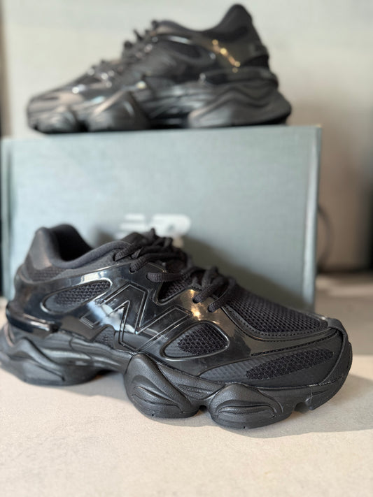New balance 9060 full black