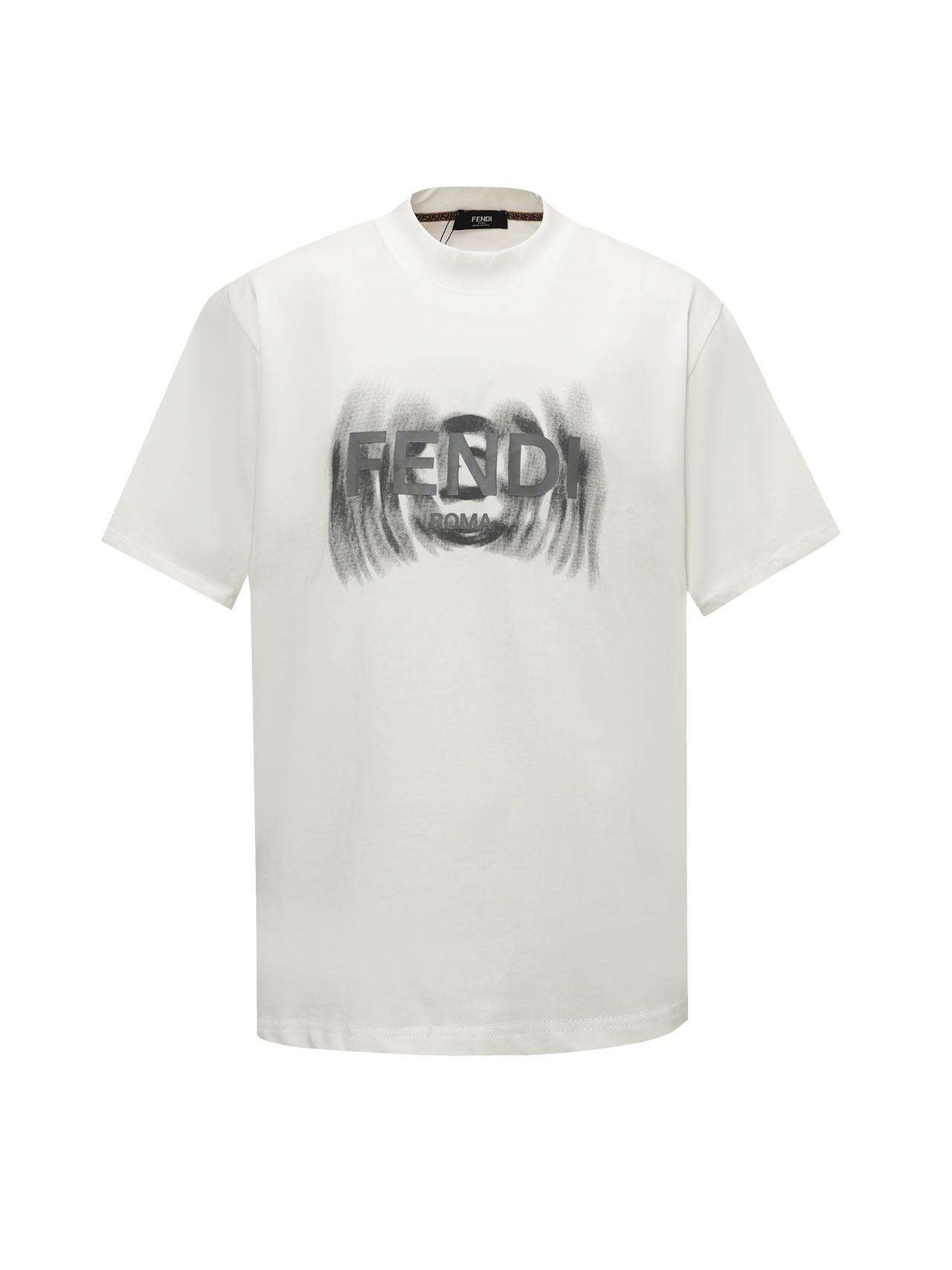 T-shirt fendi